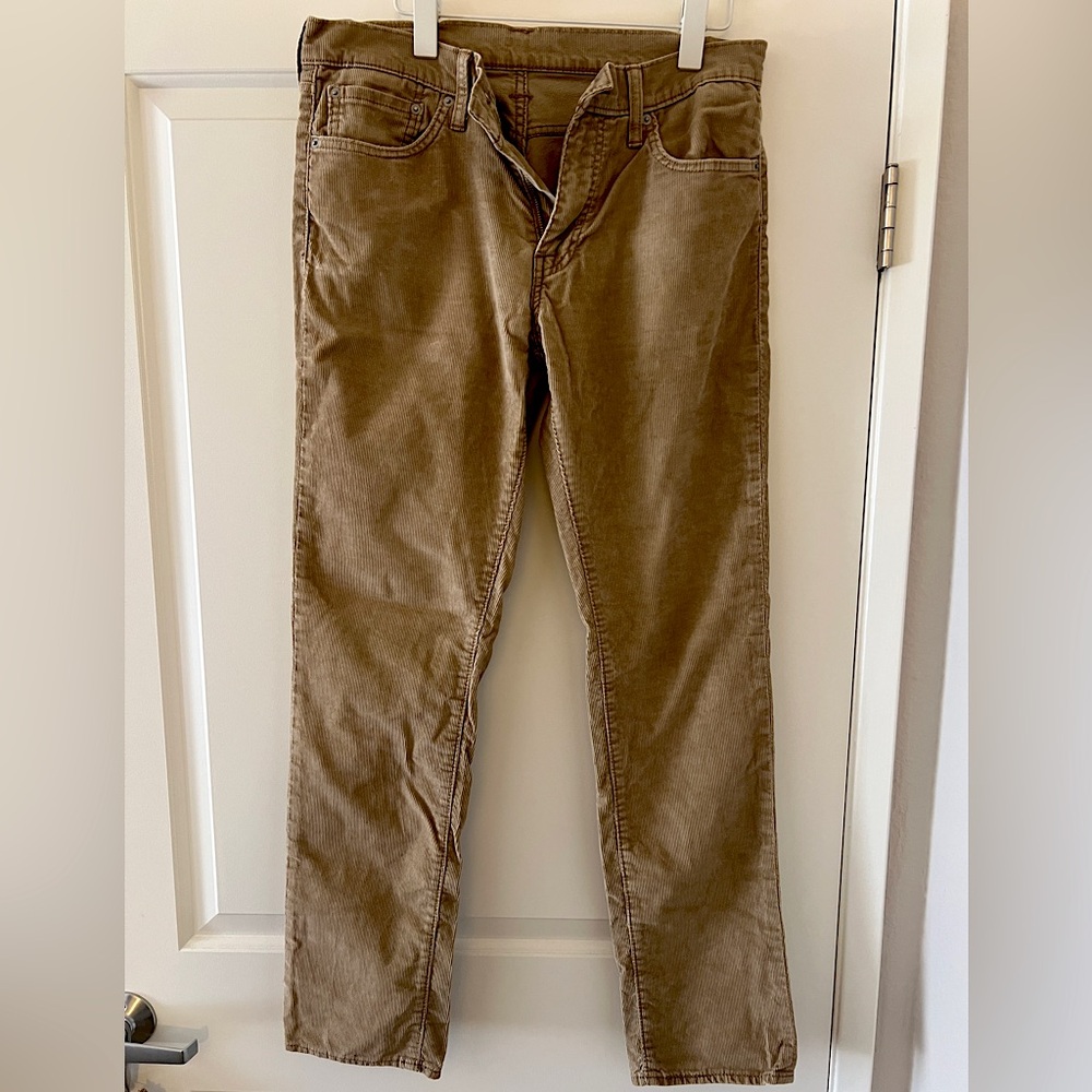 Levi Strauss & Co- Men’s 511- 33Wx32L- Light khaki/tan corduroy pants